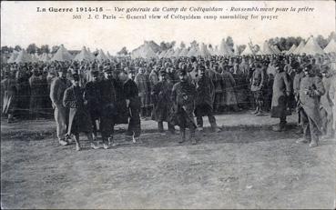 Iconographie - Vue générale du camp de Coëtquidan - Rassemblement pour la prière