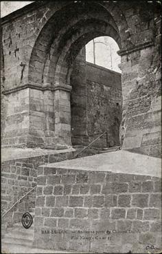 Iconographie - Ancienne porte du château Ducal
