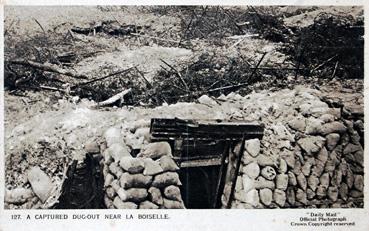 Iconographie - A captured dug-out near
