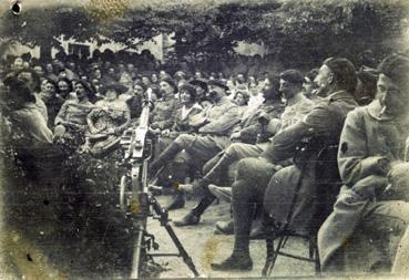 Iconographie - Officiers chasseurs alpins regroupés