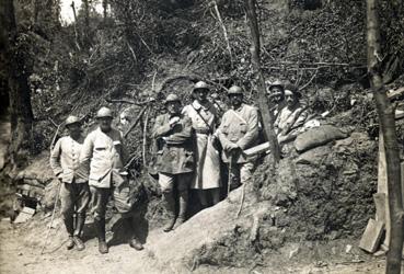 Iconographie - Chasseurs alpins en tenue de combat en Alsace