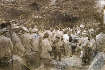 Iconographie - Chasseurs alpins à un spectacle