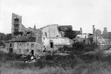 Iconographie - Village et église détruit par les Allemands