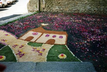 Iconographie - Fête-Dieu - Parvis de l'église