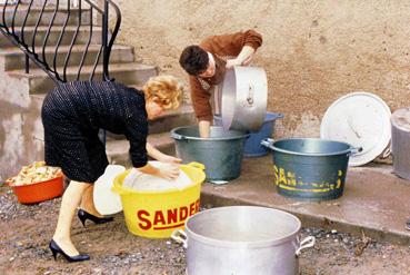 Iconographie - Poule au pot - Le lavage des marmites