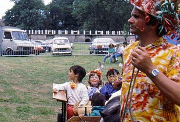 Iconographie - Kermesse des écoles en juillet - Promenade en carriole