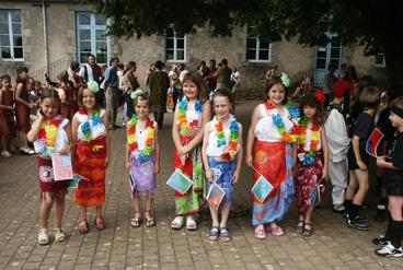 Iconographie - Kermesse - Fillettes costumées