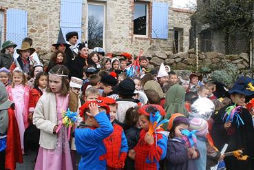 Iconographie - Carnaval - Départ près du lavoir