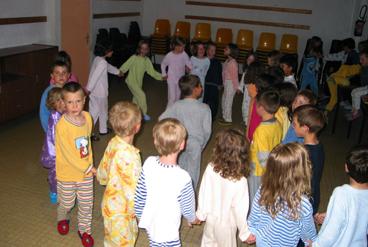 Iconographie - Classe de découverte à Noirmoutier - Jeux en soirée