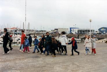 Iconographie - Classe de mer à Bourgenay - Au port de plaisance des Sables-d'Olonne