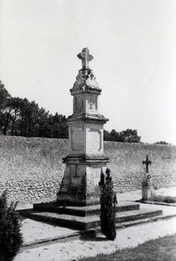 Iconographie - Le monument à François Crochet, capitaine de paroisse