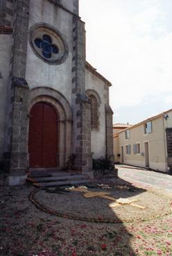 Iconographie - Fête-Dieu - Le parvis de l'église