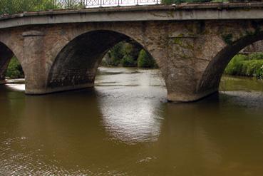 Iconographie - Le pont sur la Sèvre Nantaise