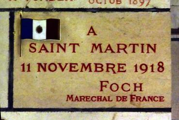 Iconographie - Ex-voto dans la crypte de la basilique Saint Martin