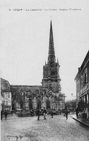 Iconographie - La cathédrale - Le clocher hauteur 75 mètres