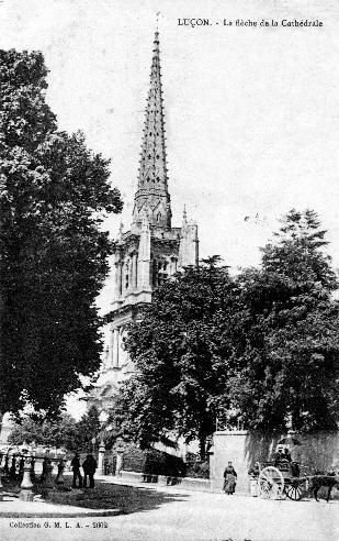 Iconographie - La flèche de la cathédrale