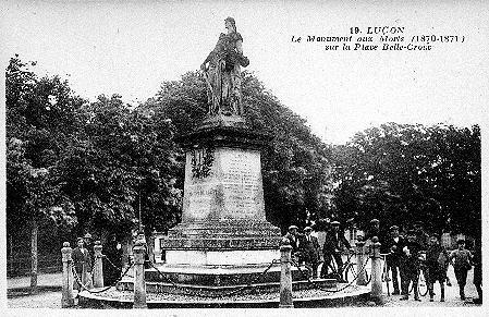 iconographie - Le Monument aux Morts (1870-1871) sur la place Belle-Croix