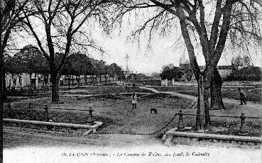 Iconographie - Le champ de foire, au fond le calvaire