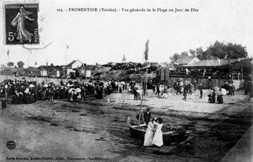 Iconographie - Vue générale de la plage un jour de fête