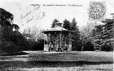 Iconographie - Au Jardin Dumaine - Le kiosque