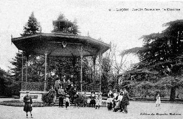 Iconographie - Le Jardin Dumaine, le kiosque