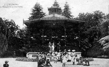 Iconographie - Le kiosque du Jardin Public