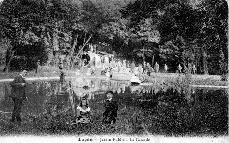 Iconographie - Jardin public - La cascade