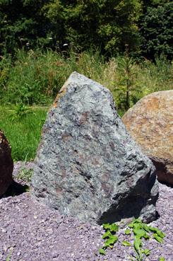 Iconographie - Brèche - volcanite acide de Voutré, présentée à Beautour