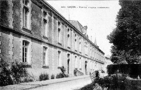 Iconographie - Hôpital (façade intérieure)