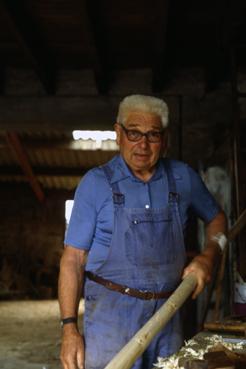 Iconographie - Emile Lebeaupin, menuisier de Passay, constructeur de plates et de yoles