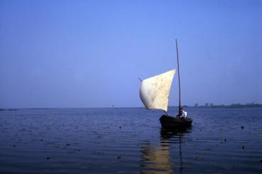 Iconographie - A la voile sur le lac de Grand-Lieu avec André Garreau, dit Layoutte