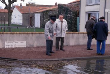 Iconographie - L'extrémité de la rue du Port lors de la crue du lac en février
