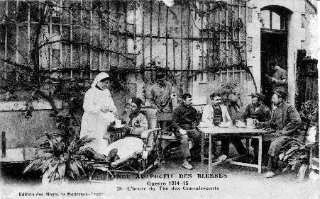 Iconographie - Guerre 1914-15, l'heure du thé des convalescents