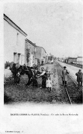 Iconographie - Sainte-Gemme-la-Plaine, un coin de la route Nationale