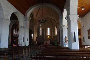 Iconographie - La nef centrale de l'église Notre Dame du Port