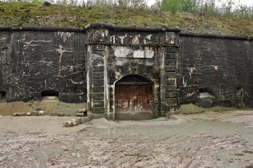 Iconographie - Entrée du fort des Sartelles