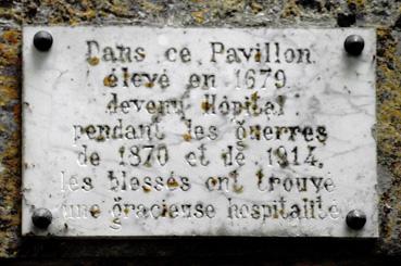 Iconographie - Plaque apposée sur le pavillon de l'Abbaye