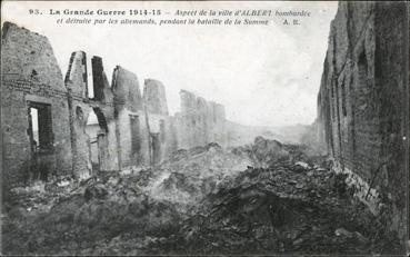 Iconographie - Aspect de la ville bombardée et détruite par les Allemands