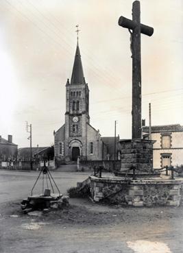 Iconographie - Le calvaire et l'église de la Bénate