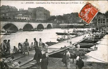 Iconographie - Construction d'un pont sur la Maine par le 6e génie