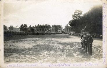 Iconographie - Dernière remise de décoration aux braves poilus