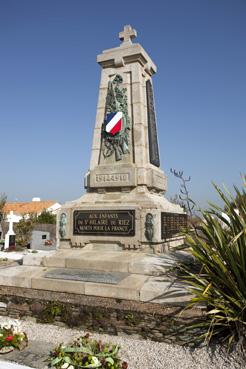 Iconographie - Le monument aux Morts au cimetière