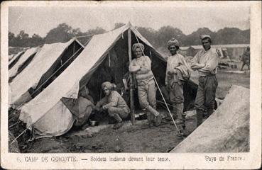 Iconographie - Camp de Cercotte - Soldats indiens devant leur tente