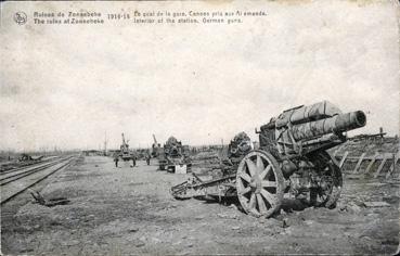 Iconographie - Ruines de Zonnebeke - Le quai de la gare - Canons pris aux Allemands