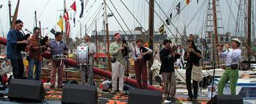 Iconographie - Bouine Bouzine au Festival du chant de marin de Paimpol