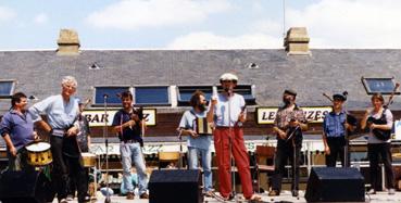 Iconographie - Bouine Bouzine au Festival du chant de marin de St-Gilles