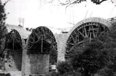 Iconographie - Reconstruction du viaduc de La Pêcherie