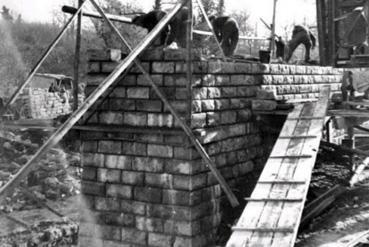 Iconographie - Reconstruction du viaduc de La Pêcherie