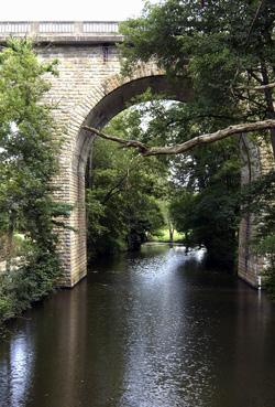 Iconographie - Viaduc de la Pêcherie sur la Boulogne