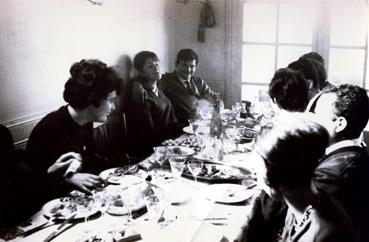 Iconographie - Repas des jeunes de l'équipe de basket féminin